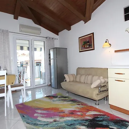 Ala Apartment *