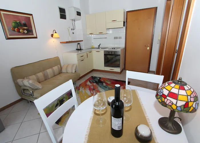 아파트 Ala 로비니